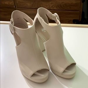 H&M Heeled Sandals in Ivory